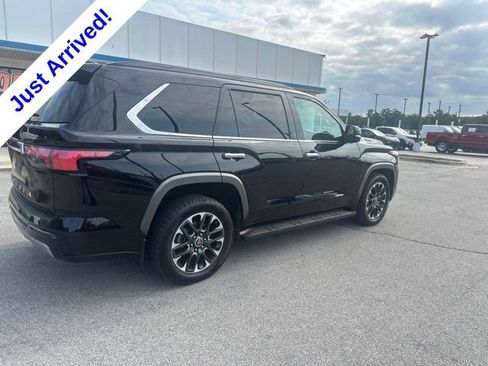Used 2023 Toyota Sequoia Limited RWD image 3