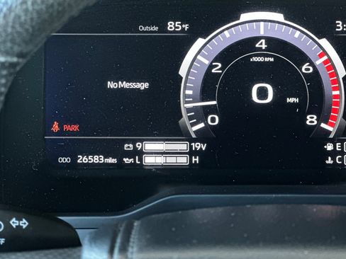 Used 2024 Toyota Tundra Limited AWD/4WD image 23