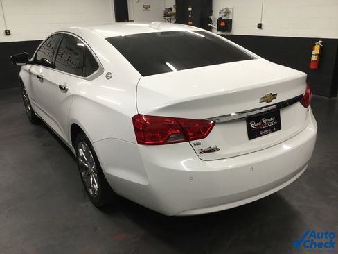 Used 2016 Chevrolet Impala LT w/ Convenience Package image 7