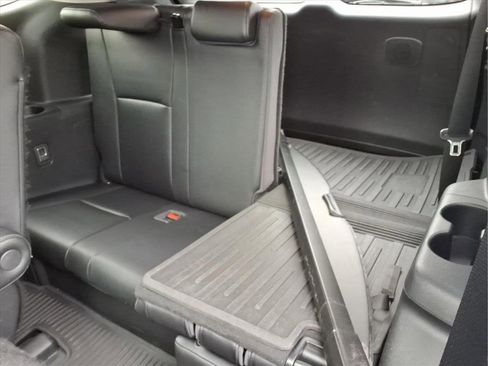 Used 2020 Toyota Highlander Platinum image 25