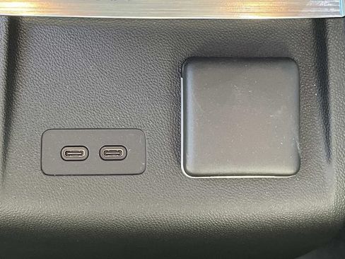Used 2026 Cadillac Lyriq Signature Sport AWD/4WD image 16