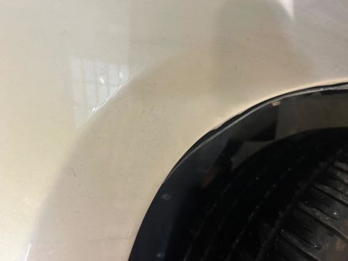 Used 2013 Chevrolet Avalanche LTZ image 17