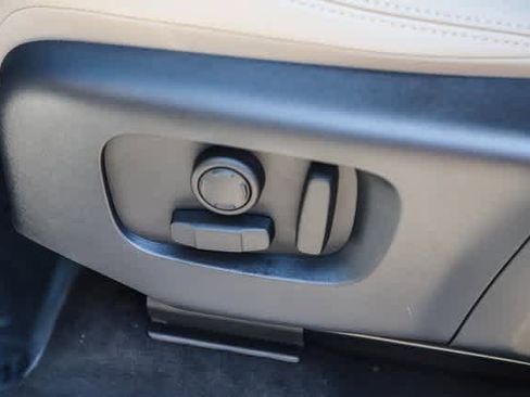 New 2024 Land Rover Discovery Sport S image 22