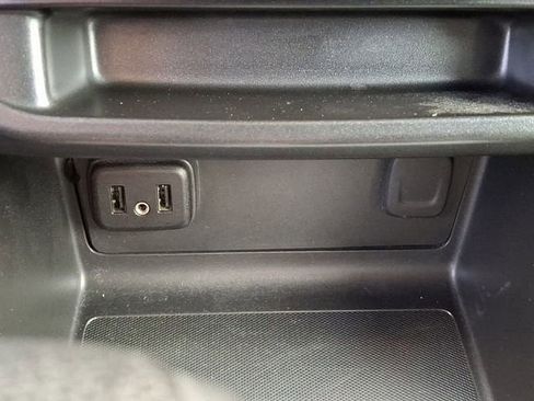 Used 2021 Chevrolet Colorado LT w/ LT Convenience Package image 34