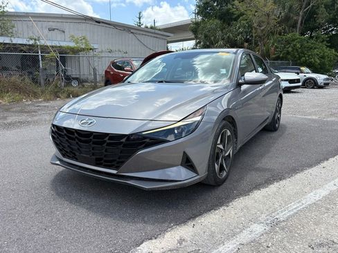 Used 2023 Hyundai Elantra SEL w/ Convenience Package FWD image 7