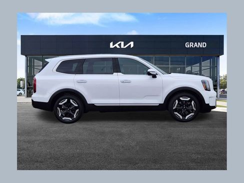 Used 2024 Kia Telluride S w/ S Sunroof Package image 1