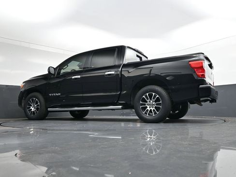 Used 2021 Nissan Titan SV w/ SV Convenience Package image 31
