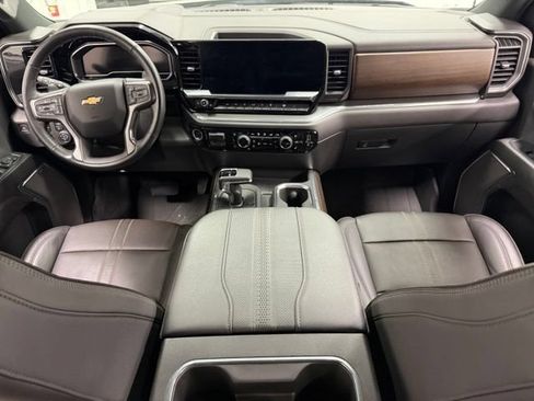 Certified 2024 Chevrolet Silverado 1500 High Country w/ Technology Package AWD/4WD image 19