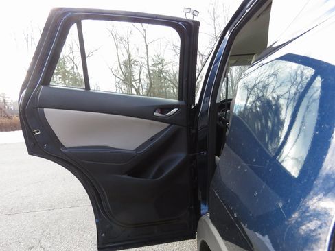 Used 2016 MAZDA CX-5 Sport image 18