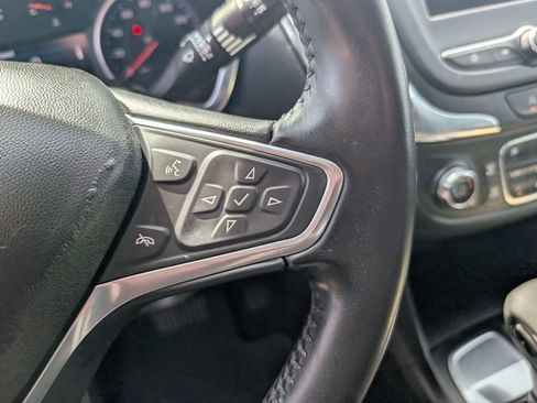 Used 2022 Chevrolet Equinox LT image 17