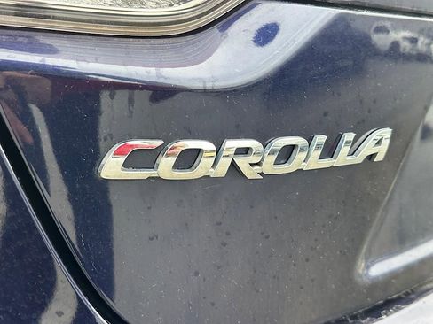 Used 2020 Toyota Corolla LE image 32