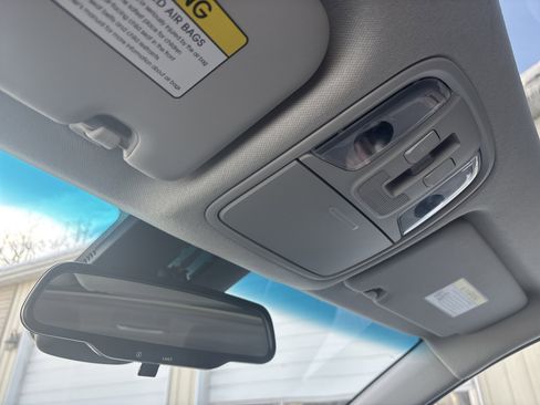 Used 2020 Kia Niro EX Premium w/ Cold Weather Package image 22