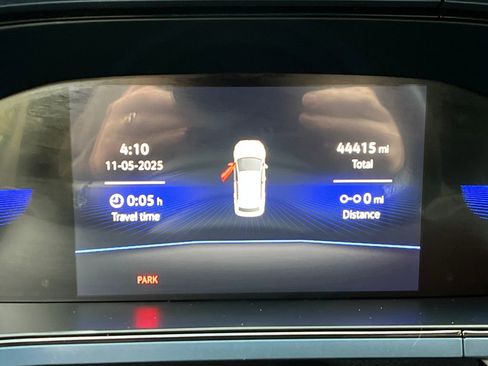 Used 2024 Volkswagen Taos SE image 15