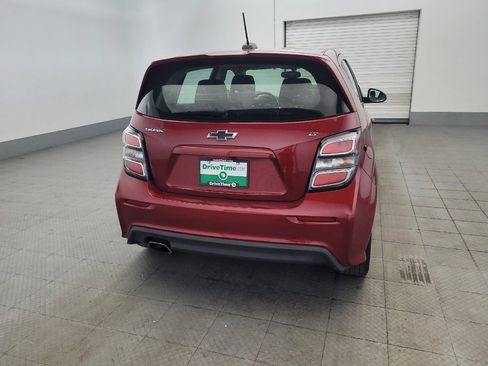 Used 2018 Chevrolet Sonic LT FWD image 7