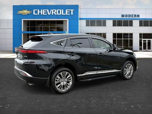 Used 2024 Toyota Venza Limited AWD/4WD image 5