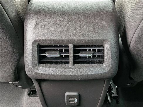 Certified 2024 Chevrolet Equinox LS image 17