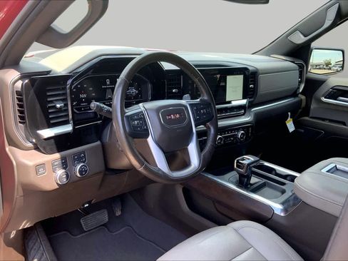 Used 2022 GMC Sierra 1500 SLT w/ SLT Premium Plus Package AWD/4WD image 17