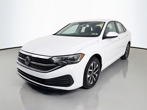 Used 2024 Volkswagen Jetta S image 3