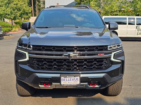 Used 2022 Chevrolet Suburban Z71 w/ Luxury Package AWD/4WD image 8