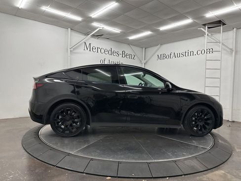 Used 2021 Tesla Model Y Long Range AWD/4WD image 8