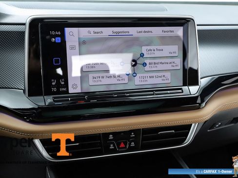 Used 2024 Volkswagen Atlas Cross Sport SEL R-Line AWD/4WD image 25