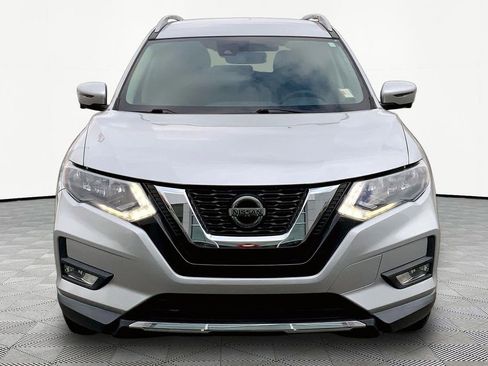 Used 2018 Nissan Rogue SL image 2