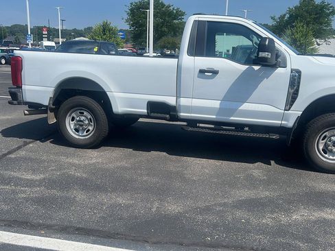 Used 2024 Ford F350 XL w/ Snow Plow Prep Package AWD/4WD image 4