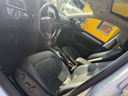 Used 2014 Volkswagen Passat TDI SE FWD image 16