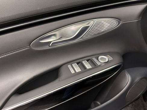 Used 2025 Genesis GV70 2.5T image 31