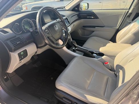 Used 2013 Honda Accord Touring image 8