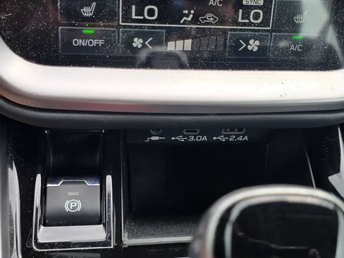 Used 2023 Subaru Legacy Premium AWD/4WD image 31