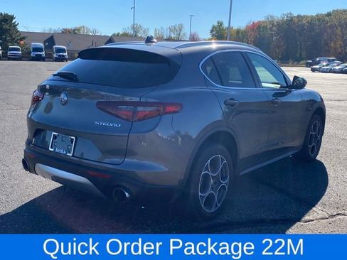Used 2018 Alfa Romeo Stelvio Base w/ Convenience Package image 3