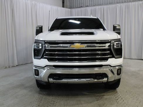 Used 2024 Chevrolet Silverado 2500 LTZ image 36