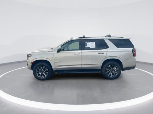 Used 2022 Chevrolet Tahoe Z71 w/ Luxury Package AWD/4WD image 6