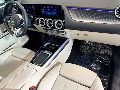 Certified 2025 Mercedes-Benz GLA 250 image 27