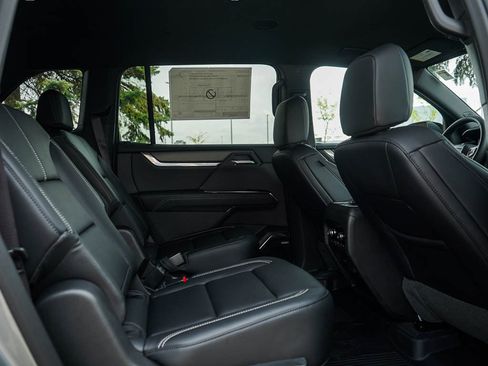 New 2026 GMC Acadia Elevation AWD/4WD image 13