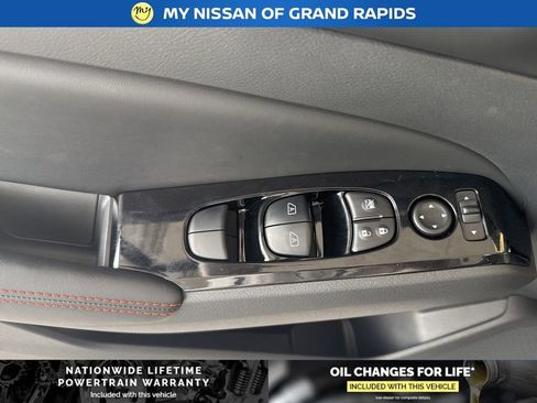 New 2025 Nissan Altima 2.5 SR image 14