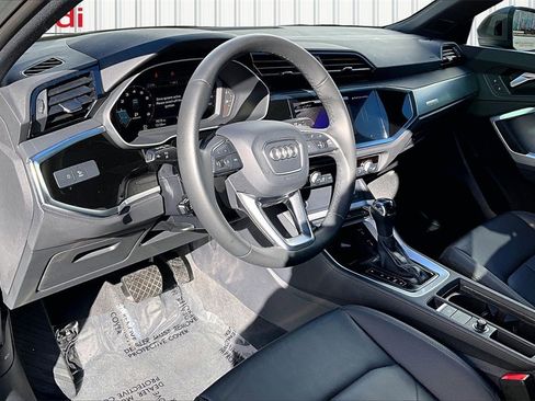 Used 2025 Audi Q3 2.0T Premium w/ Convenience Package image 17