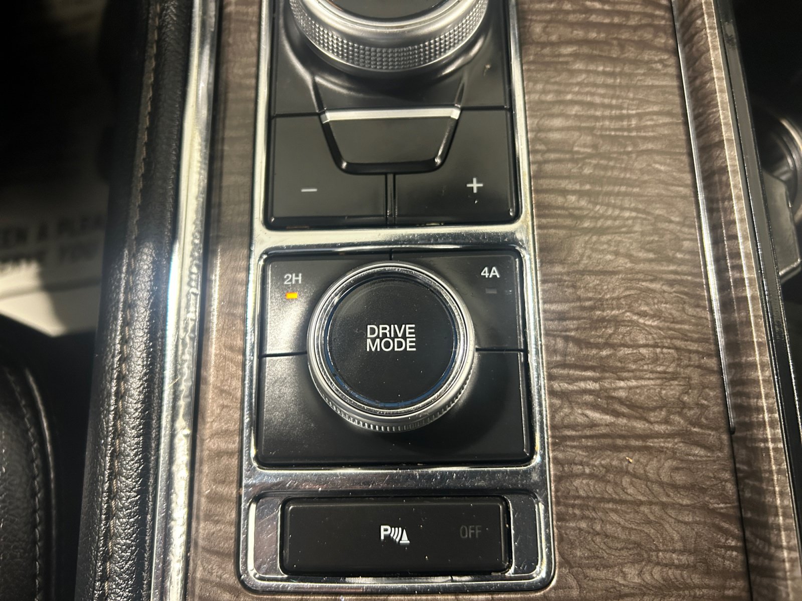 Used 2021 Ford Expedition Limited AWD/4WD image 18