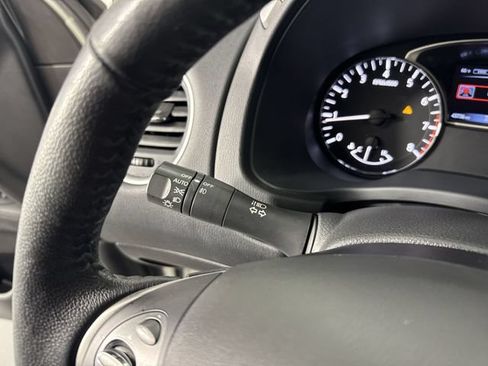 Used 2020 Nissan Pathfinder SL w/ Cargo Package AWD/4WD image 16