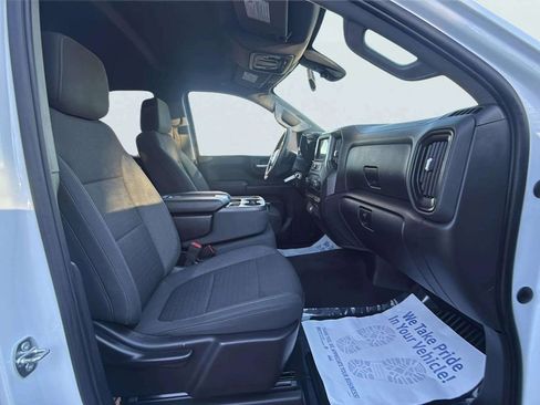 Used 2022 Chevrolet Silverado 1500 Custom w/ Safety Confidence Package image 12