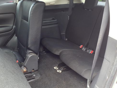 Used 2015 Mitsubishi Outlander SE AWD/4WD image 5