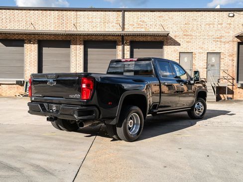 Used 2023 Chevrolet Silverado 3500 High Country AWD/4WD image 2