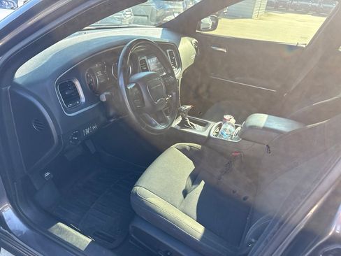 Used 2020 Dodge Charger SXT RWD image 9