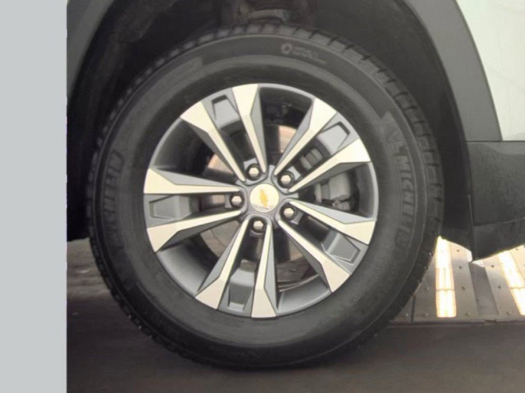 Used 2026 Chevrolet Equinox LT AWD/4WD image 19