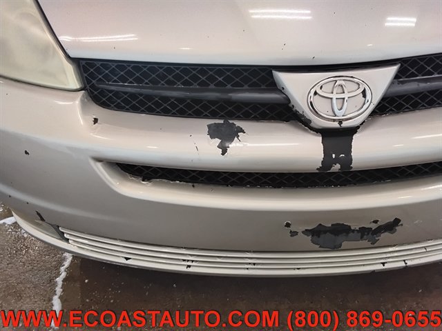 Used 2004 Toyota Sienna XLE w/ XLE Pkg 17 AWD/4WD image 19