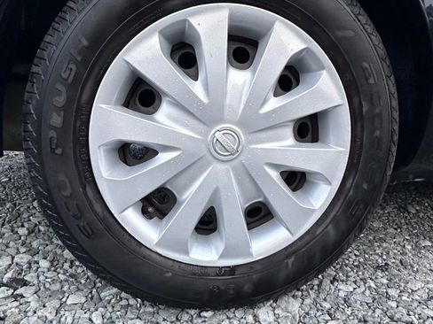 Used 2017 Nissan Versa S image 20