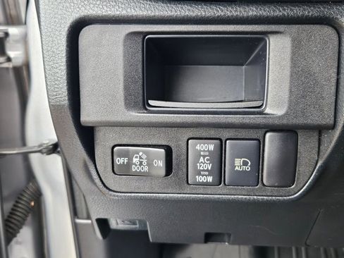 Used 2019 Toyota Tacoma TRD Off-Road image 13