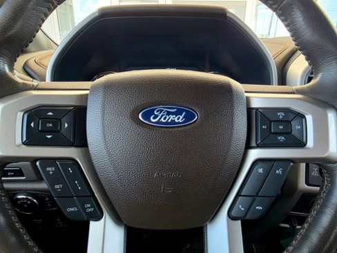 Used 2018 Ford F150 King Ranch w/ Equipment Group 601A Luxury AWD/4WD image 33