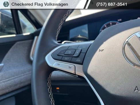 Used 2026 Volkswagen Tiguan S FWD image 33